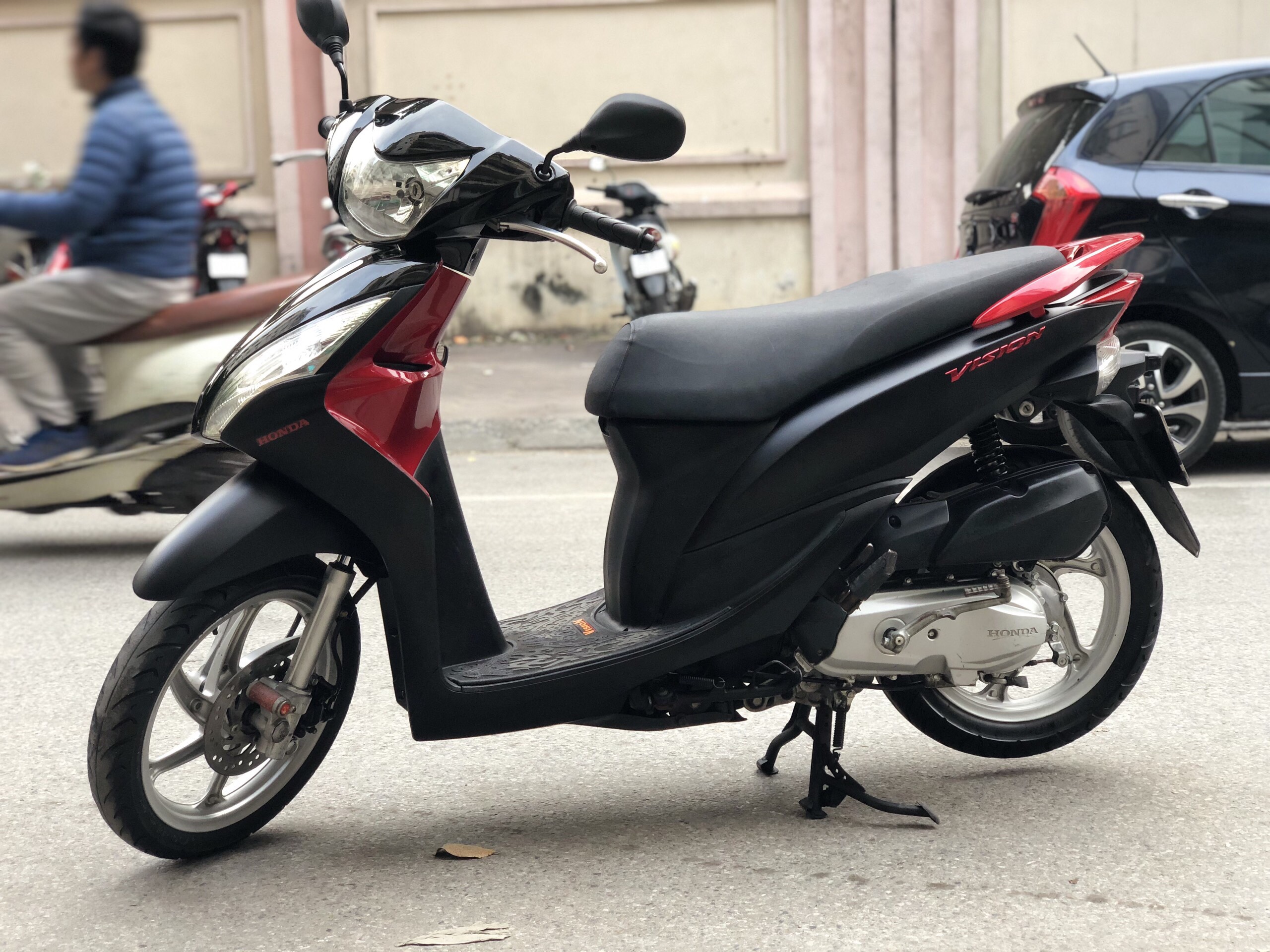 Xe ga quốc dân Honda Vision bất ngờ giảm giá mạnh trong tháng Ngâu   ÔtôXe máy  Vietnam VietnamPlus