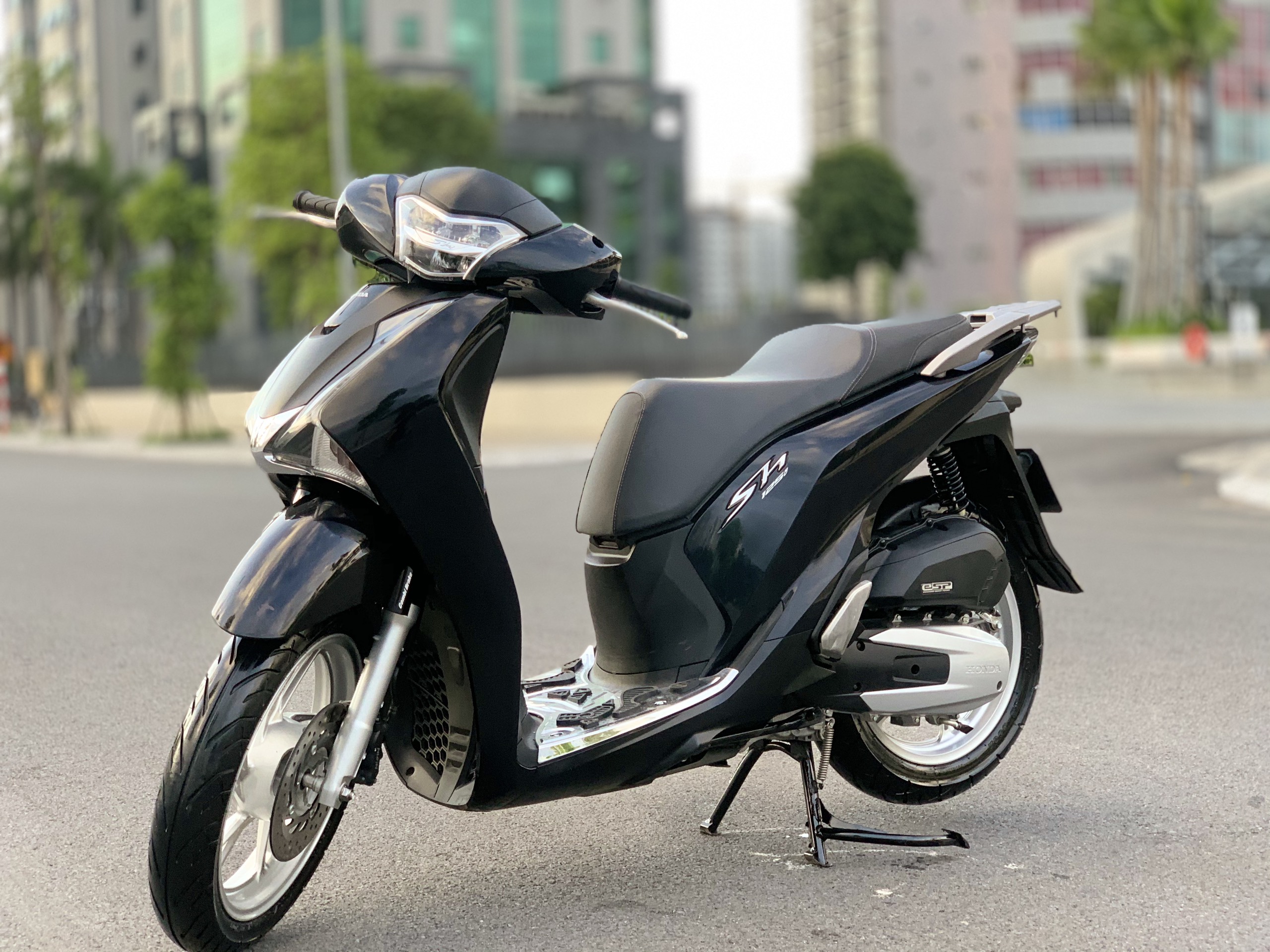 Đánh giá chi tiết xe Honda SH 150i ABS Việt Nam 2019 phiên bản màu Đỏ   YouTube